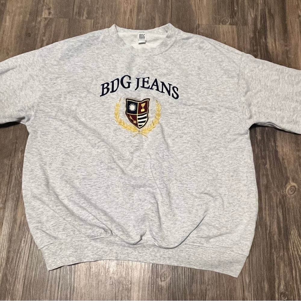 URBAN OUTFITTERS BDG SWEATER